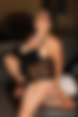 FatSitting.com [Photo]/BBW Leny facesitting/032.jpg